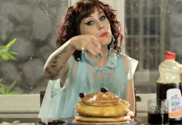 kreayshawn breakfast video kreayshawn breakfast video