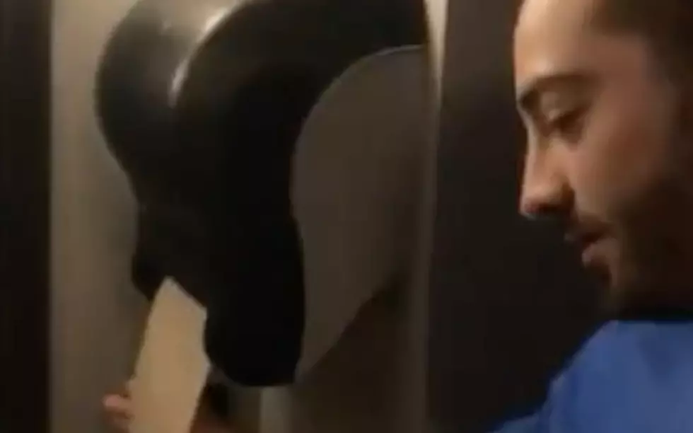 Some Think This Paper Dispenser Sounds Like Taylor Swift [LISTEN]